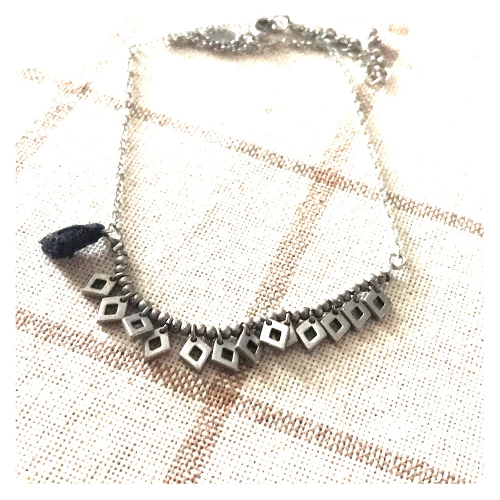 Small dainty necklace